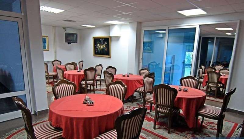 Hotel Belvedere Сараево Ресторан фото